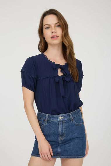 Petal Cove Bow Top