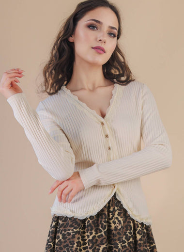 Rosette V-Neck Lace Trim Fitted Knit Top