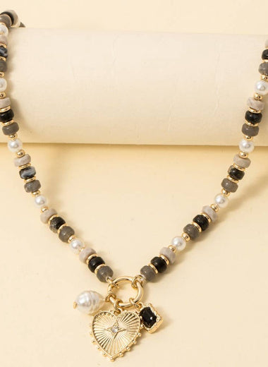 Pearl And Heart Pendants Beaded Necklace