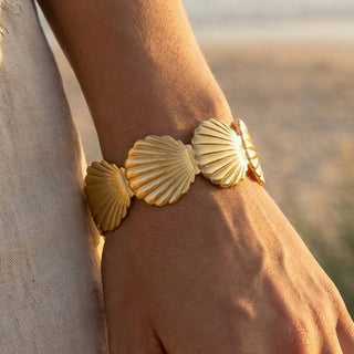 Sunkissed Shell Bracelet
