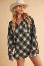 Mya Plaid Pullover