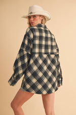 Mya Plaid Pullover